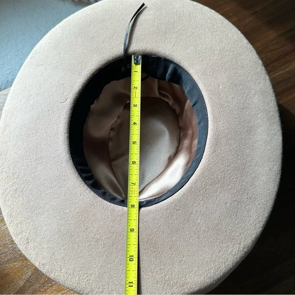 100% Wool Olive & Pique Tan Women's Hat with Beaded Band - Picture 14 of 15